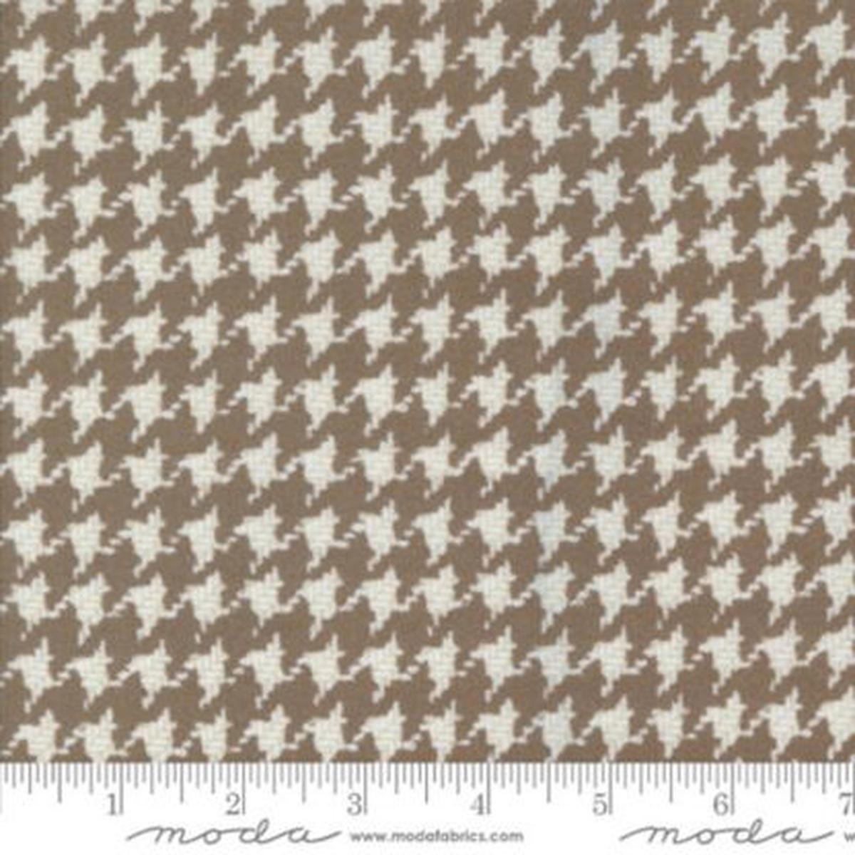 100% Cotton Flannel  Farmhouse Flannels III  49270-13F  Cocoa  Primitive Gatherings for Moda  Houndstooth Blenders